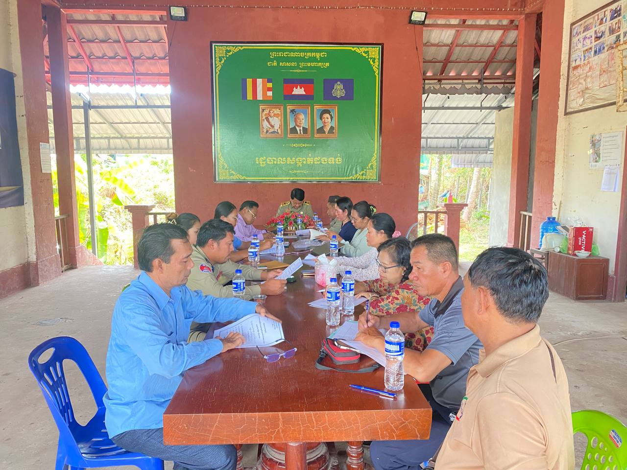 លោក លឹម ឌី ប្រធានគណ:កម្មាធិការទទួលបន្ទុកកិច្ចការនារី និងកុមារសង្កាត់ បានដឹកនាំកិច្ចប្រជុំប្រចាំខែវិច្ឆិកា របស់គ.ក.ន.ក សង្កាត់ដងទង់
